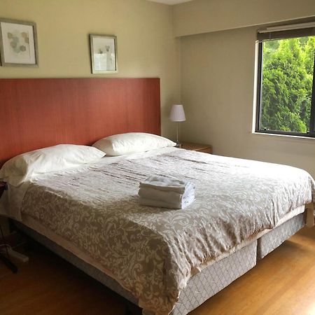 Comfort Cottage Guest House Near Subway Station, Bus And Downtown 溫哥華 外观 照片